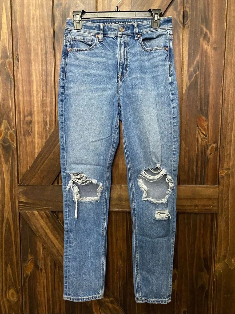 American Eagle Strigid Mom Jeans High Rise Distressed Women’s Size 2